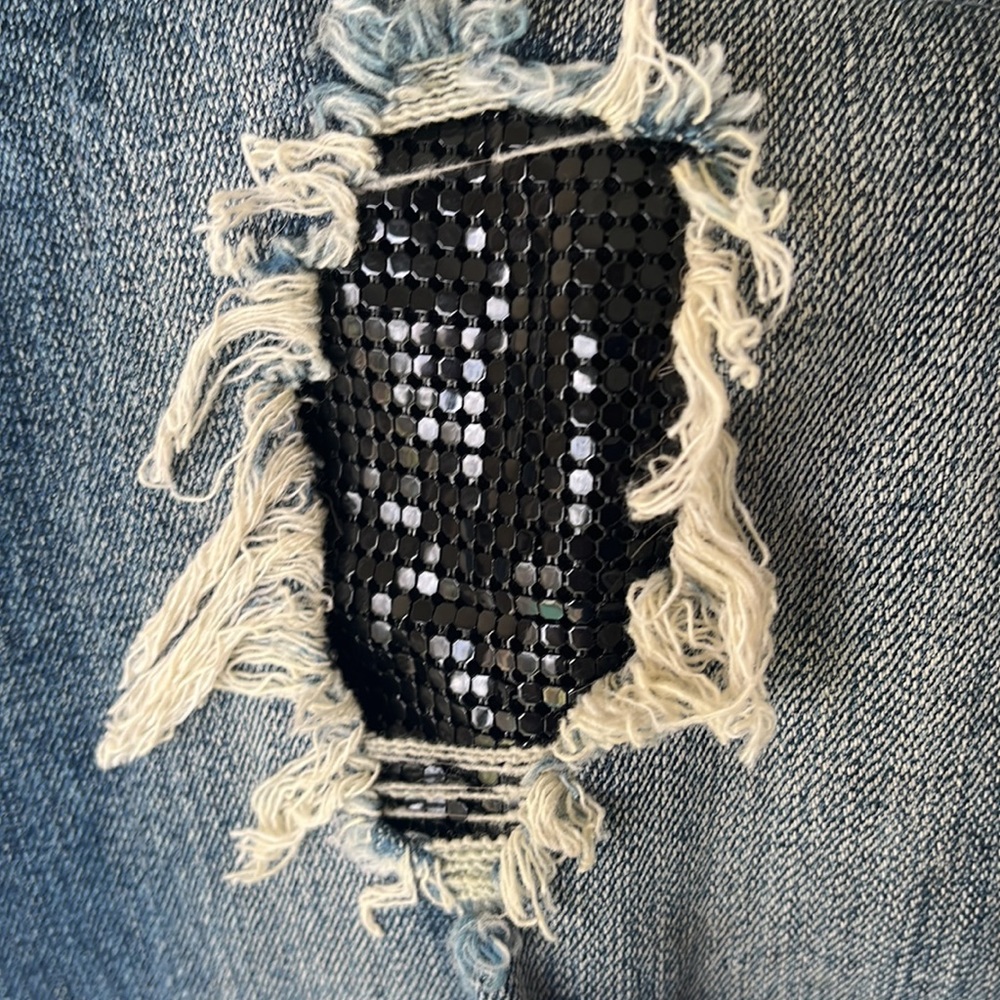 Guess Woman’s bootcut Jeans Colour Blue Distressed with shiny details